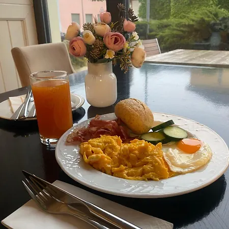 Artis Boutique Hotel 4*