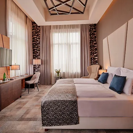 Artis Boutique Hotel 4*