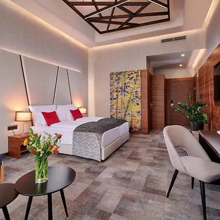 Hotel Artis Boutique 4*