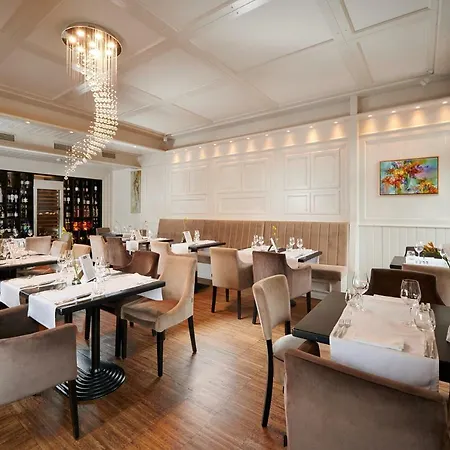 Artis Boutique Hotel