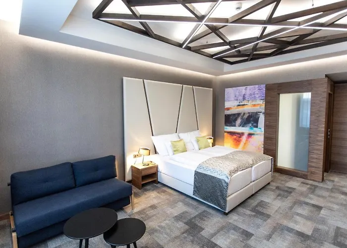 Artis Boutique 4*