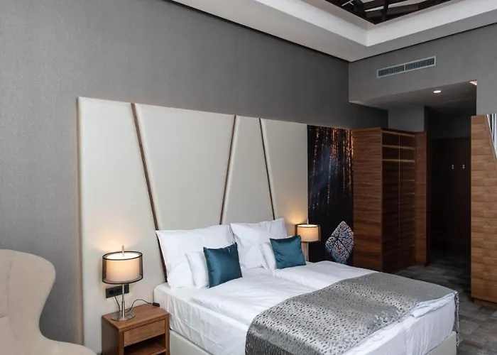 Artis Boutique Hotel 4*