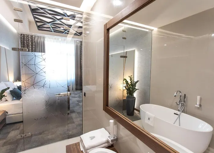Artis Boutique Hotel 4*